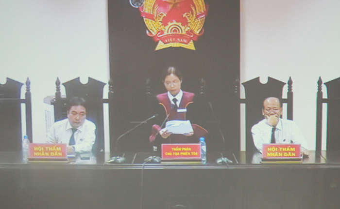 Thao túng đấu giá đất, vợ Đường 'Nhuệ' lĩnh 1 năm 6 tháng tù 