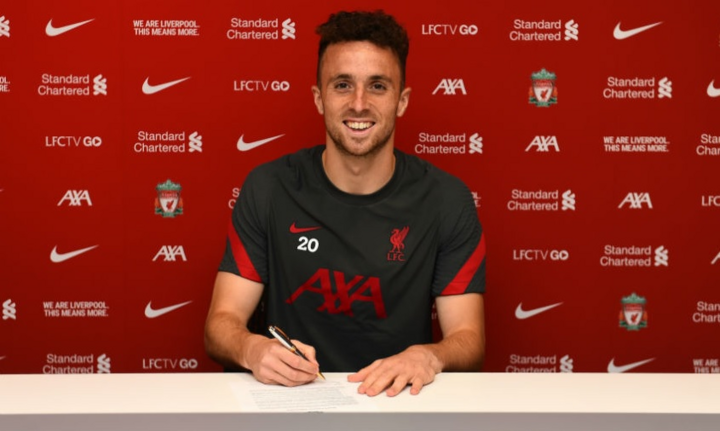 Liverpool mua tiền đạo giá cao hơn Thiago Alcantara
