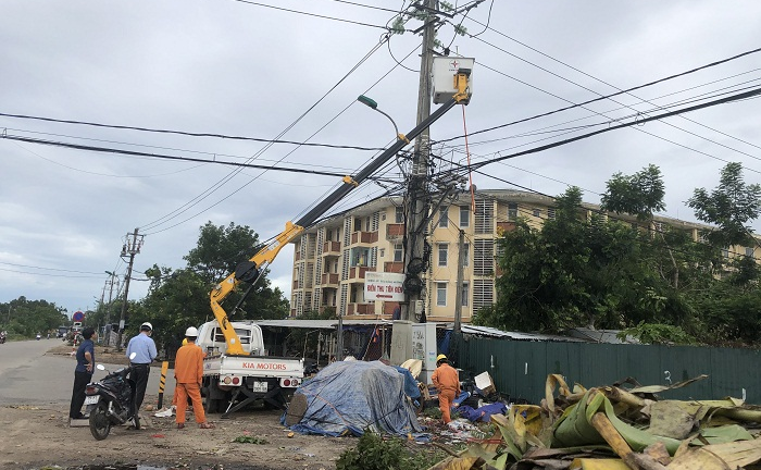 EVN cập nhật tình hình khôi phục cung cấp điện, khắc phục hậu quả cơn bão số 5