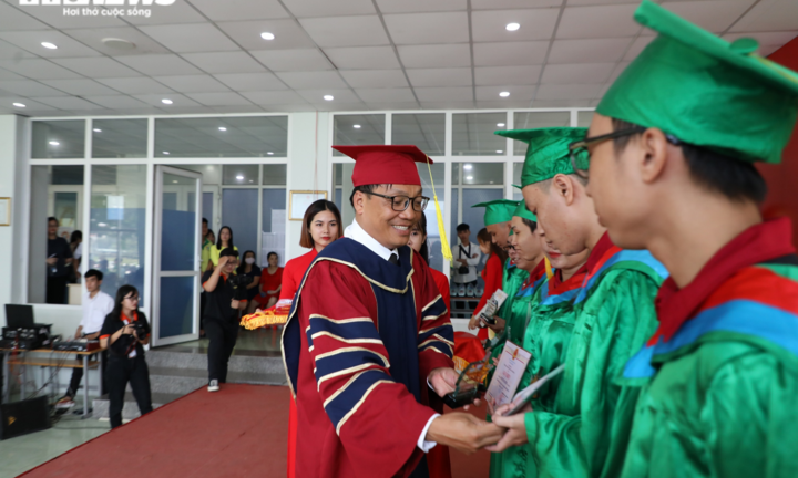 Hơn 89% sinh viên VOV College tốt nghiệp loại khá, giỏi, xuất sắc