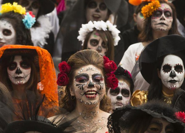 Halloween vắng bóng những 'con ma vui nhộn' vì COVID-19