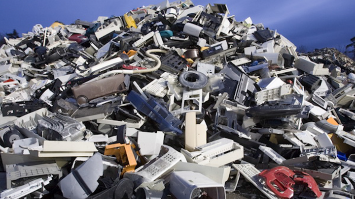 Làm gì để rác thải điện tử không là mối nguy hại với môi trường?