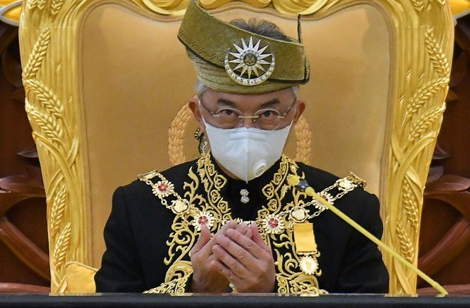 Vì sao nhà vua Malaysia nhập viện?