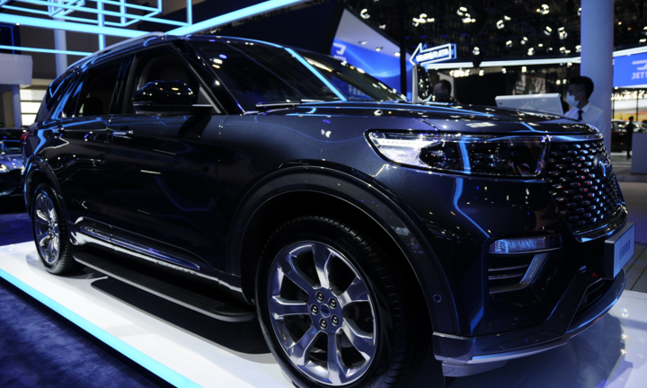Đọ 'độ chất' Ford Explorer 2020 bản Trung Quốc và Mỹ 