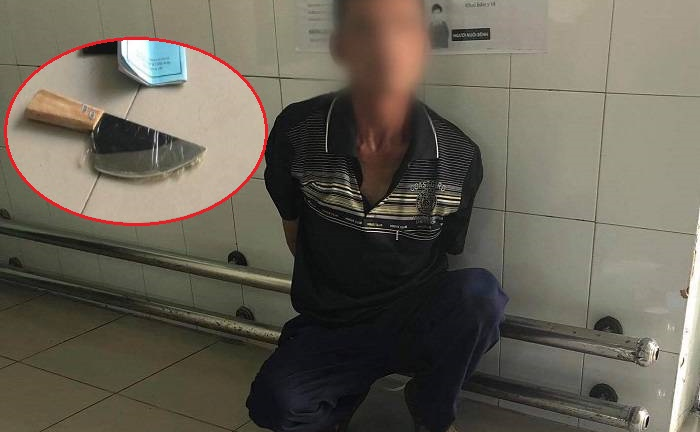 Bệnh nhân nhiễm HIV cầm dao bầu đến bệnh viện chửi bới, đe dọa bác sĩ