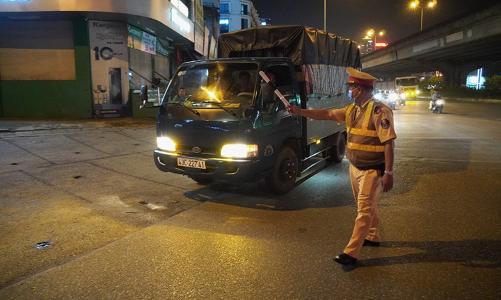 Chuyên gia: Đánh giá CSGT qua công việc chứ không nên định kiến bụng to hay nhỏ