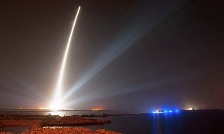 Mỹ tính đưa quân lên vũ trụ