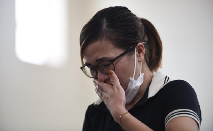 Cô gái bị ép quỳ ở quán Nhắng nướng Hiền Thiện khóc nức nở, kể sự việc tại toà