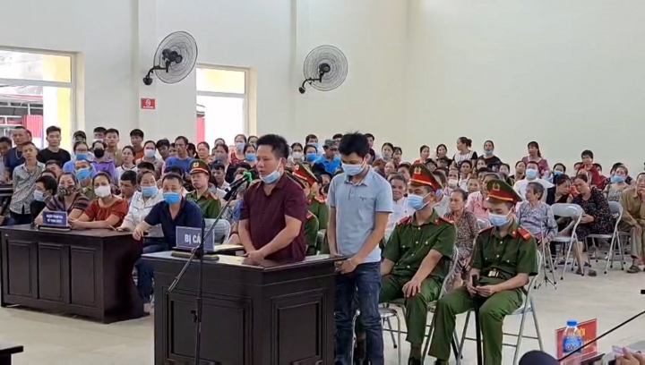 Video: VKS đề nghị 10-12 tháng tù chủ quán Nhắng nướng làm nhục cô gái