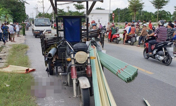 Bé gái chết thương tâm sau va chạm xe ba gác chở tôn: Có thể khởi tố tài xế
