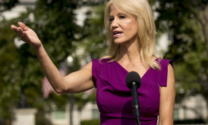 Cựu cố vấn Tổng thống Mỹ mắc COVID-19 