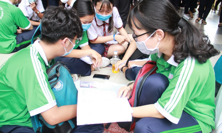 Điểm chuẩn ĐH Sư phạm TP.HCM thấp nhất 19 điểm