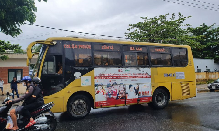 Bất chấp lệnh cấm, xe buýt liền kề Quảng Nam vẫn vào nội thành Đà Nẵng