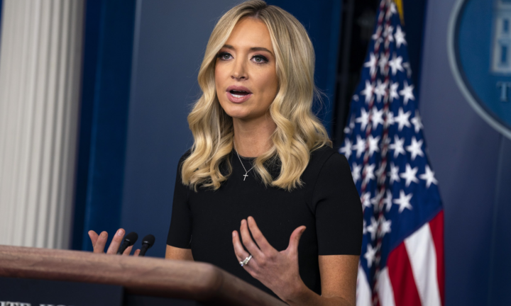 Thư ký báo chí Nhà Trắng mắc COVID-19