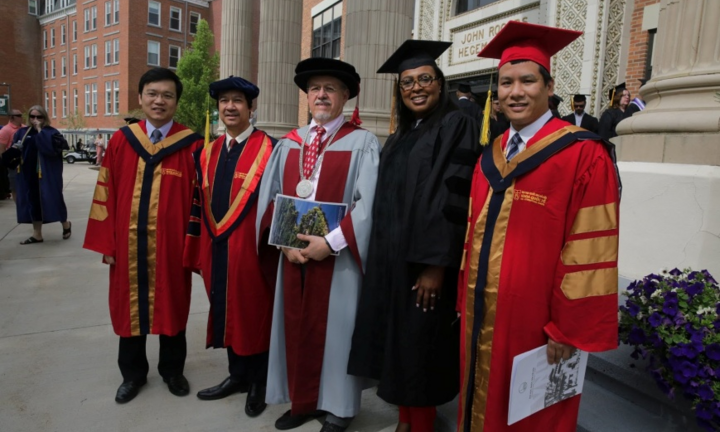 Du học tại chỗ 'hot' hơn vì tác động của COVID-19