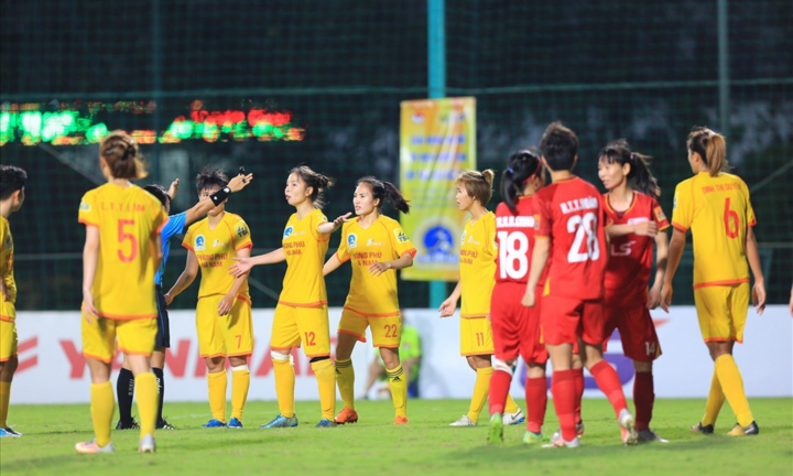 Sở VH-TT&DL Hà Nam tước băng đội trưởng, đình chỉ nhiệm vụ HLV Phong Phú Hà Nam