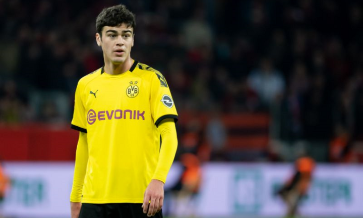 Con trai huyền thoại bóng đá Mỹ lập kỷ lục khó tin ở Dortmund