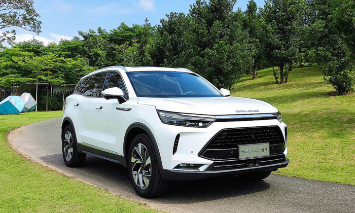 Beijing X7 giá từ 530 triệu đồng, tham vọng đấu CR-V và CX-5
