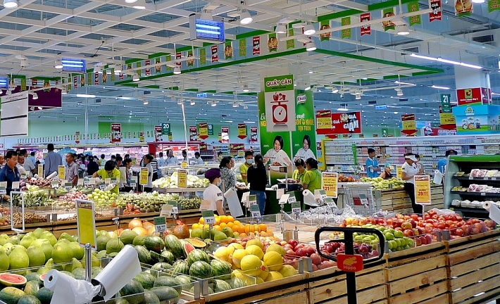 Bán lẻ phục hồi, vay tiêu dùng kỳ vọng hỗ trợ tăng trưởng