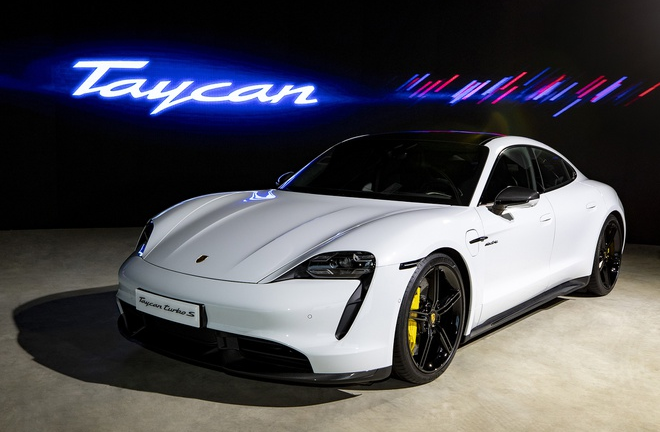 Porsche Taycan ra mắt tại Việt Nam, giá từ 5,72 tỷ đồng