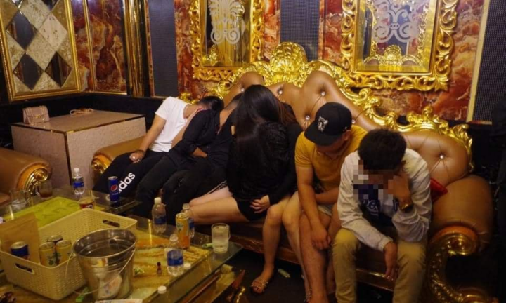 29 nam nữ 'thác loạn' ma tuý trong quán karaoke khi cả tỉnh gồng mình chống lũ