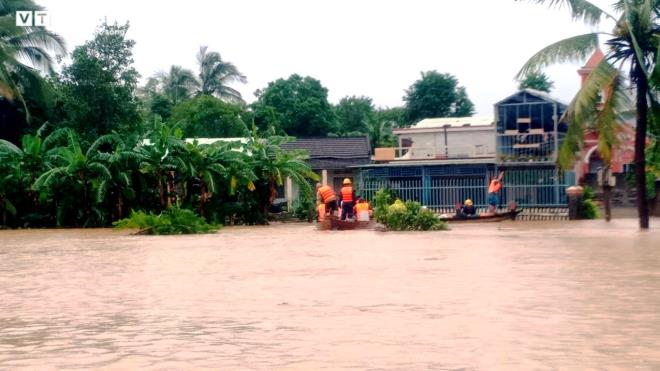 Hồ thủy điện xả lũ, miền Trung khó khắc phục ngập lụt: Bộ Công Thương nói gì?