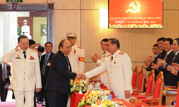 Ảnh: Thủ tướng dự Đại hội Đảng bộ Công an Trung ương