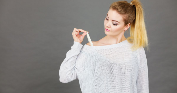 Phụ nữ mặc thế nào trước khi có Ngày không áo ngực 13/10?