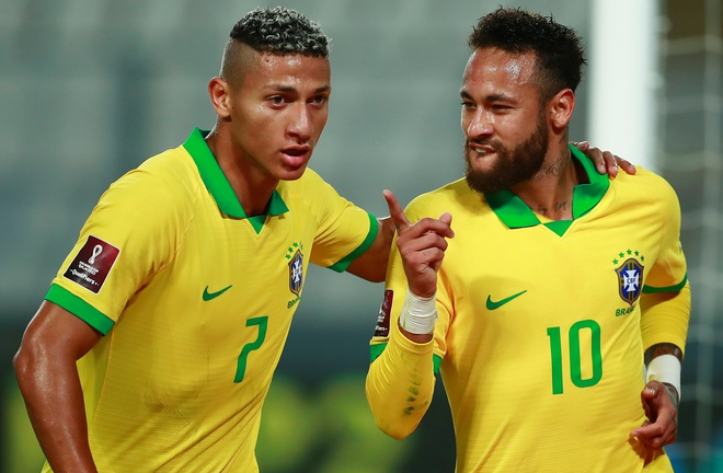 Neymar lập hat-trick, Brazil ngược dòng thắng Peru