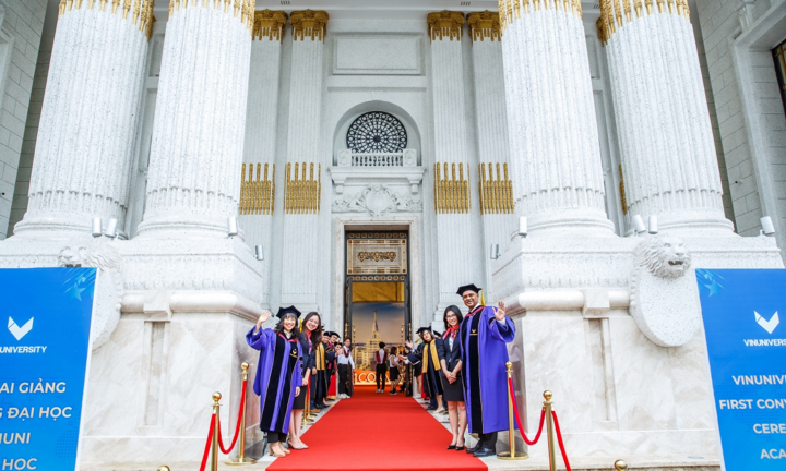 Trường Đại học VinUni khai giảng năm học đầu tiên