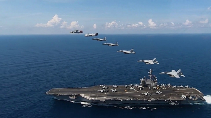Video: Tàu sân bay USS Ronald Reagan tập trận tác chiến trên Biển Đông