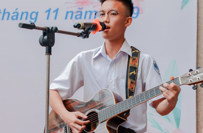 Xúc động ca khúc về 13 chiến sĩ hy sinh tại Rào Trăng 3 của nam sinh lớp 12