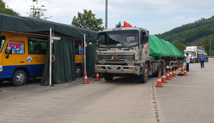 Nhân viên trạm cân tải trọng xe ở Quảng Ninh 10 tháng không được trả lương
