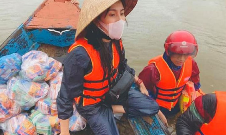 Thủy Tiên thông báo sẽ tự tay trao 150 tỷ đồng cho người dân, không muốn cãi vã