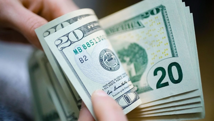 Tỷ giá USD ngày 21/10: USD lao dốc