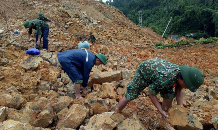 Xác định danh tính nạn nhân tại Thủy điện Rào Trăng 3 bằng xét nghiệm ADN