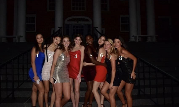 Ảnh cháu gái Chủ tịch Samsung cùng bạn bè 'trâm anh thế phiệt' gây bão mạng