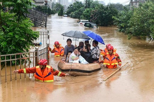 Bão số 9 mạnh nhất từ đầu năm, sẽ gây tổ hợp liên hoàn các hệ quả cho miền Trung
