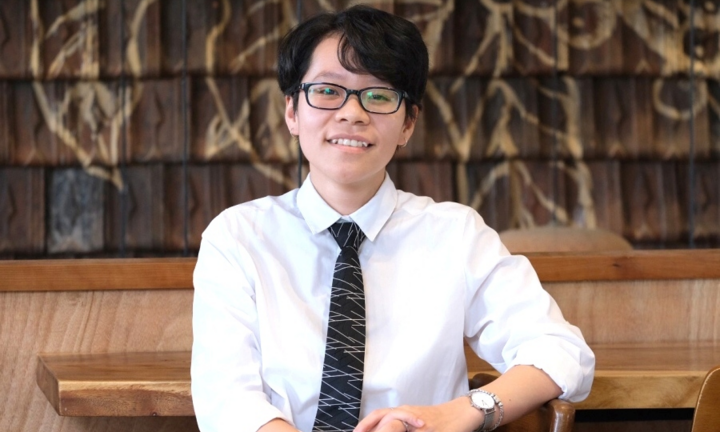 Trở thành thủ khoa đầu ra sau hai lần trượt đại học