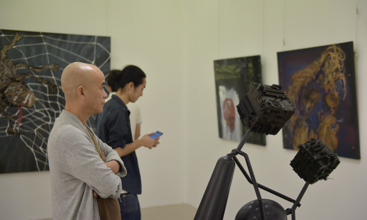 Rác thải công nghệ bay bổng trên toan