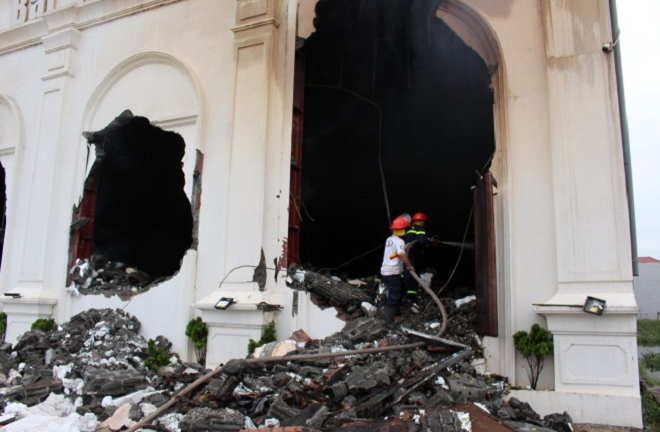 Nhân chứng kể phút kinh hoàng khi lửa thiêu rụi quán bar X5 làm 3 người chết