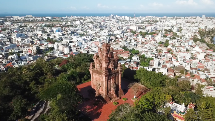 Video: Tháp Nhạn 900 năm tuổi thờ tiên nữ ở Phú Yên