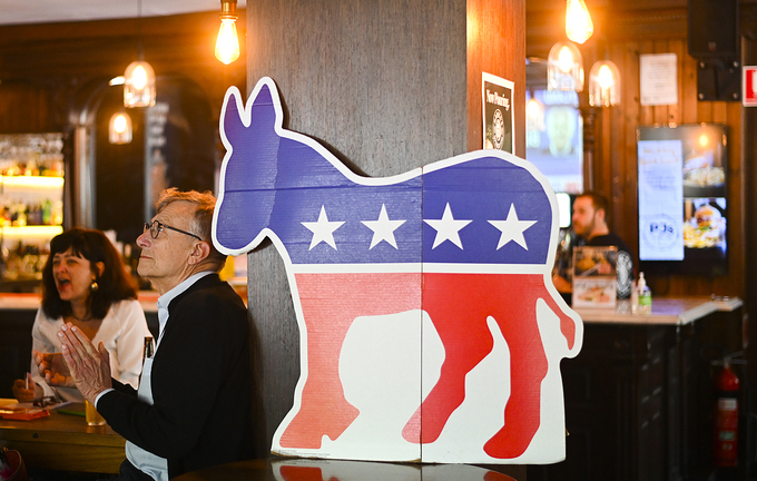 Cả thế giới cùng dõi theo kết quả bầu cử Mỹ