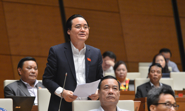 Tiếng Việt lớp 1 nặng và khó khiến trẻ mệt mỏi, áp lực