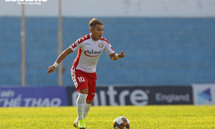 Chia tay CLB TP.HCM, 'Ronaldo xứ Nghệ' Phi Sơn về đâu?