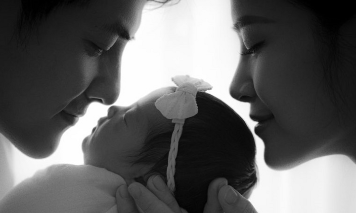 Đông Nhi tiết lộ tên con gái mới sinh