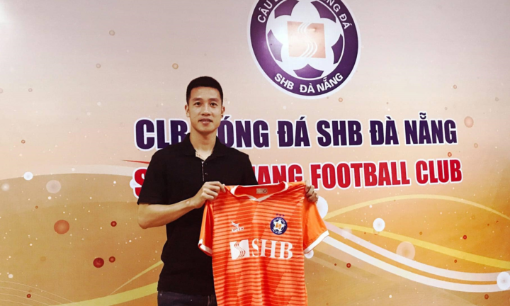 Tuyển thủ từng vô địch AFF Cup chia tay CLB Quảng Nam 