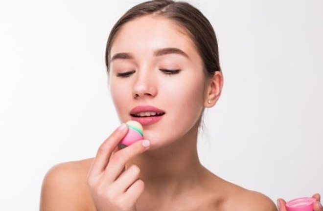 Mẹo hay giúp giảm bớt tình trạng thâm môi