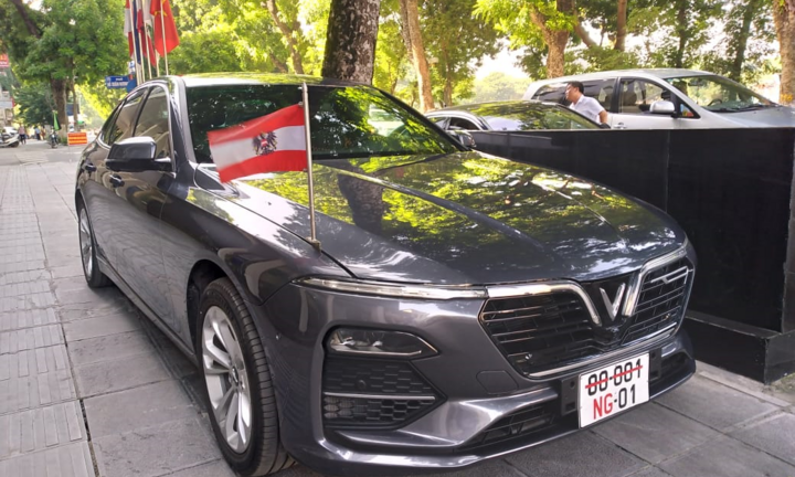 Đại sứ quán Áo sử dụng VinFast Lux A2.0 làm xe công vụ