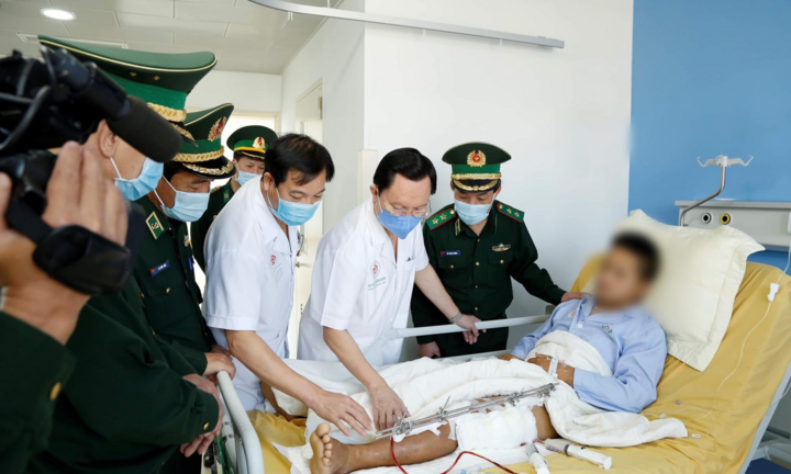 Cấp cứu thành công cho Trung uý biên phòng bị trúng đạn khi làm nhiệm vụ